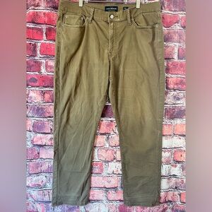 Lucky Brand Men's Khaki Chinos